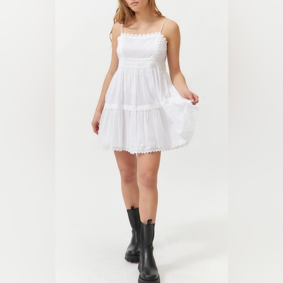 Urban Outfitters Flowy Lace Mini Dress - Picture 4 of 4